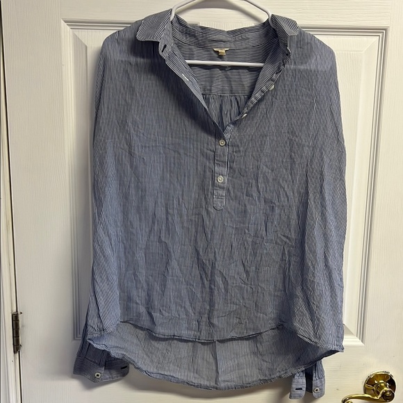 J. Crew Casual Button Down Shirt in Light Blue-Gray Relaxed Fit - Picture 1 of 4